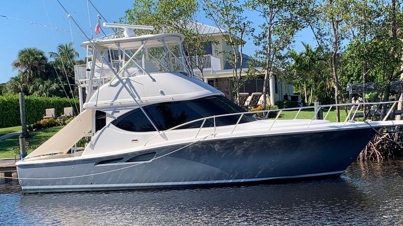 39' 2016 Tiara 3900 Convertible