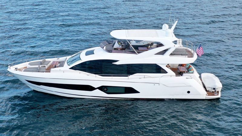 76' 2018 Sunseeker 76 Yacht