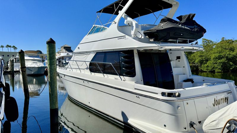 47' 1999 Carver 450 Pilothouse