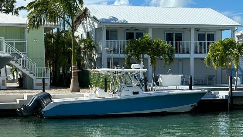 32' 2012 Edgewater 318CC