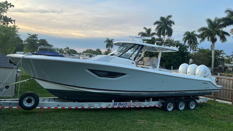 37' 2021 Pursuit S378