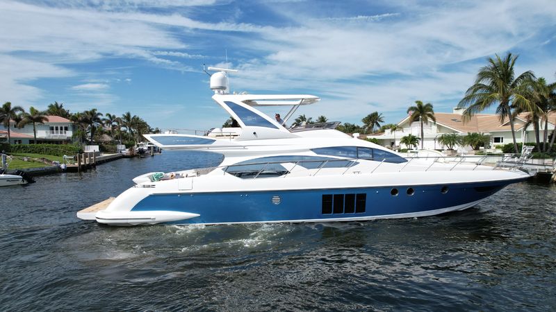 64' 2015 Azimut 64 Flybridge