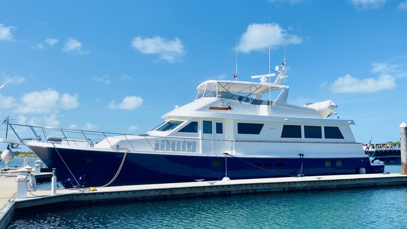 70' 1994 Hatteras 70 Cockpit Motor Yacht