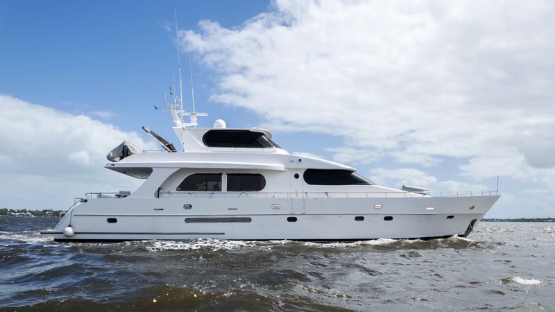 76' 2001 Grand Harbour 76