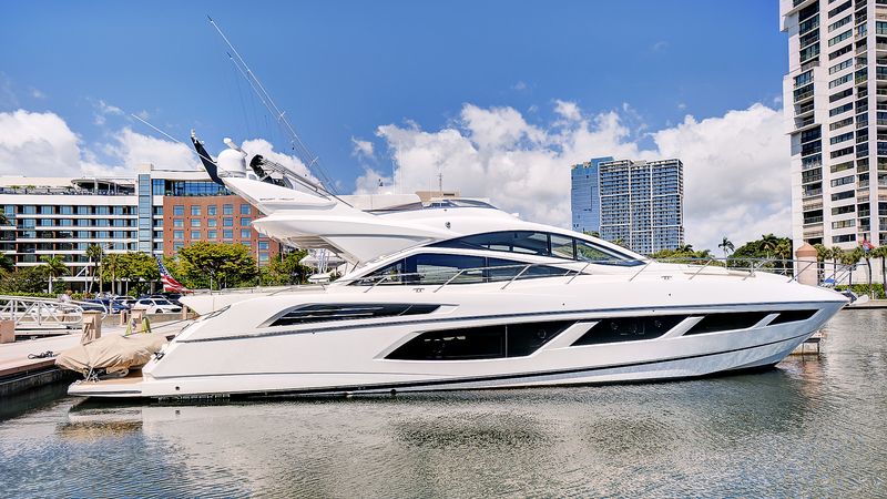 68' 2017 Sunseeker 68 Sport Yacht
