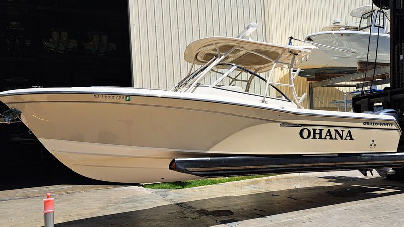 28' 2018 Grady-White Freedom 285