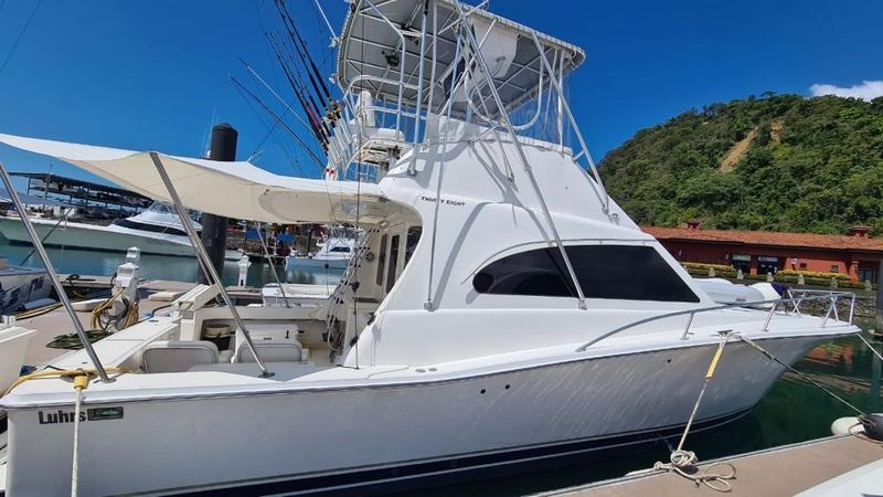 38' 2005 Luhrs 38 Convertible