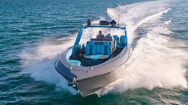 37' 2021 Midnight Express 37 Open