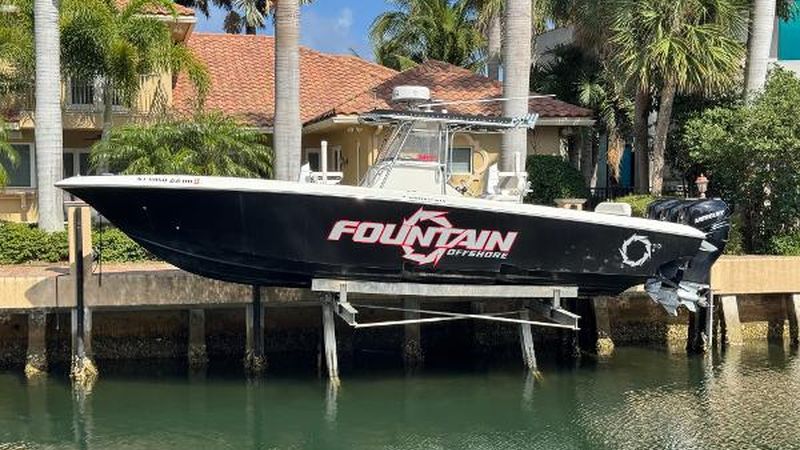34' 2008 Fountain 34 Center Console