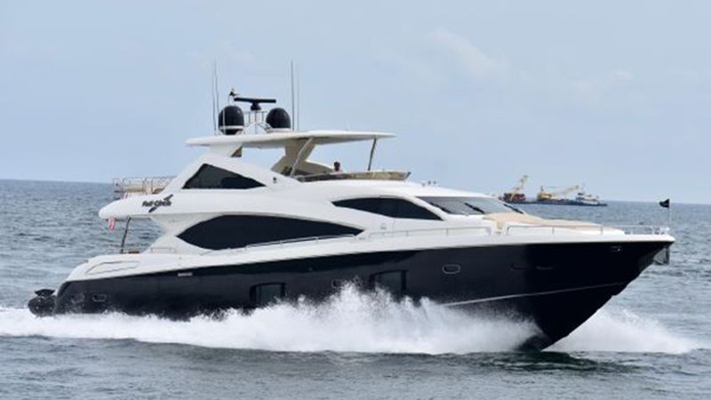 88' 2014 Sunseeker Yacht