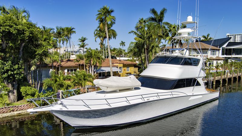 74' 2008 Viking 74 Enclosed Bridge