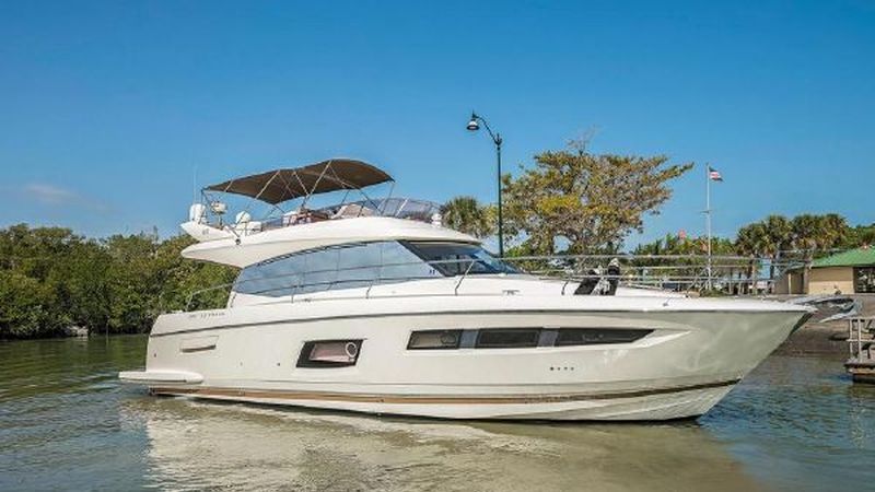 55' 2015 Prestige 550
