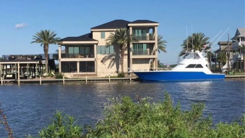 58' 1994 Custom 58 Sportfish