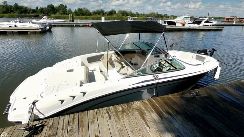 21' 2014 Chaparral Ski & Fish H2O