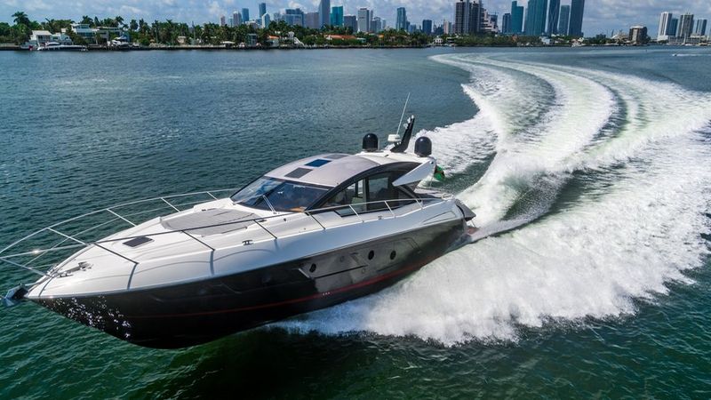 57' 2019 Sunseeker Predator
