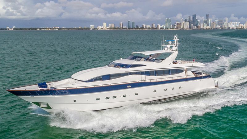 108' 2002 Viking Sport Cruisers Motor Yacht