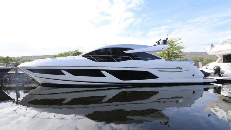 74' 2018 Sunseeker Predator