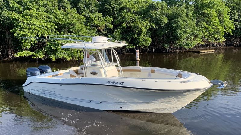 29' 2008 Hydra-Sports 2900 CC