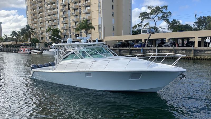 43' 2011 SeaVee