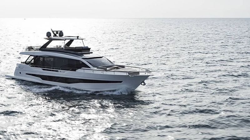 82' 2021 Astondoa AS8 Flybridge