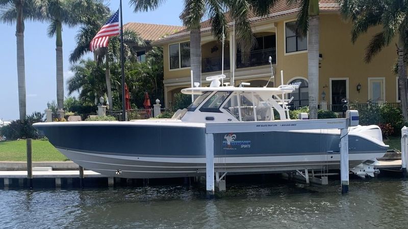40' 2017 Pursuit S 408