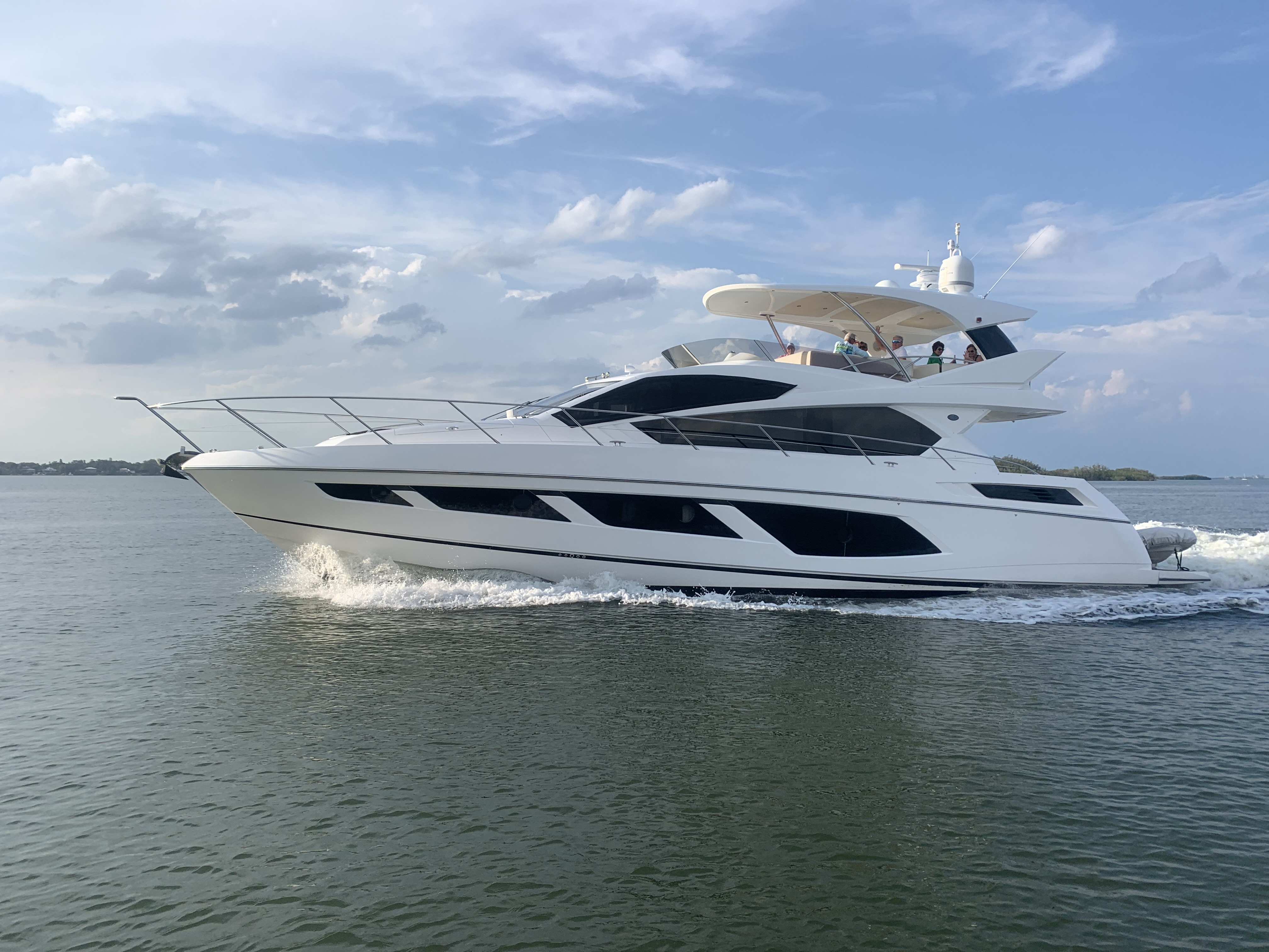 65' 2016 Sunseeker Manhattan