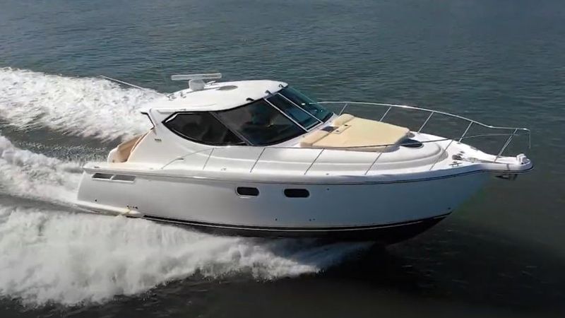 39' 2008 Tiara Yachts 3900 Sovran