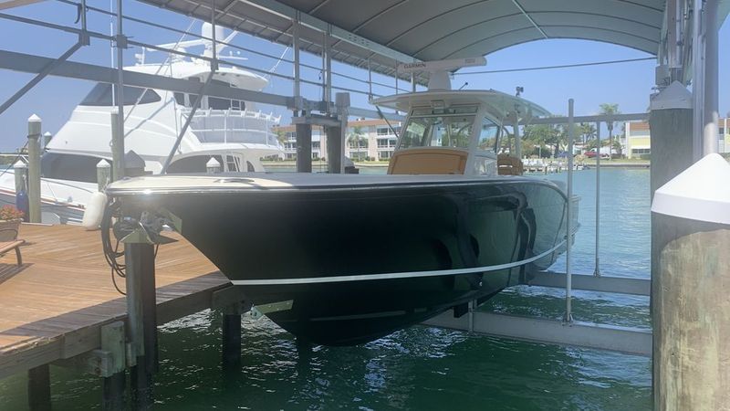 35' 2014 Scout 350 LXF