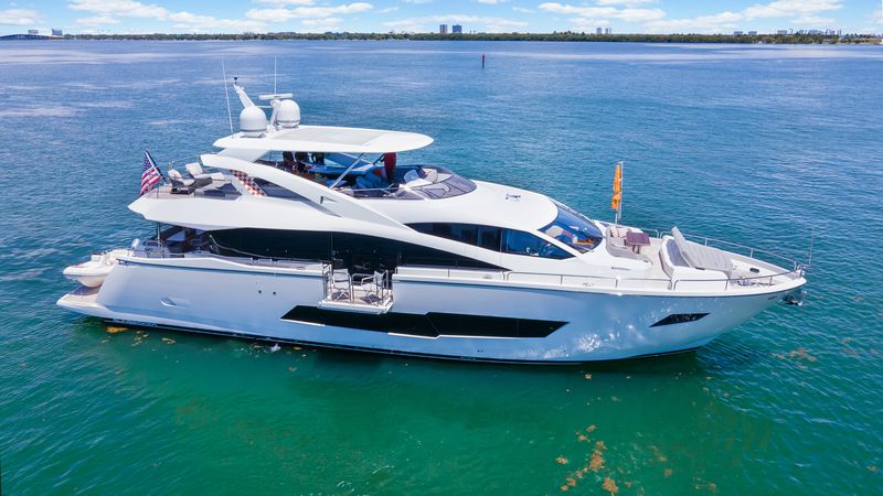 86' 2018 Sunseeker Yacht