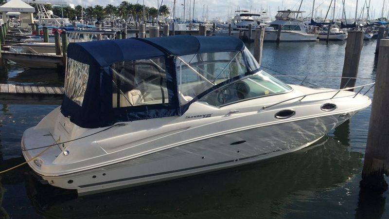 24' 2010 Sea Ray 240 Sundancer