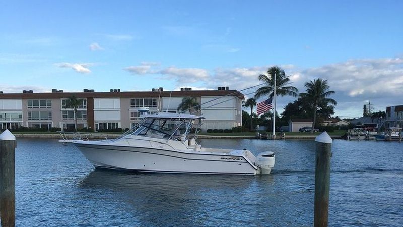 33' 2004 Grady-White 330 Express