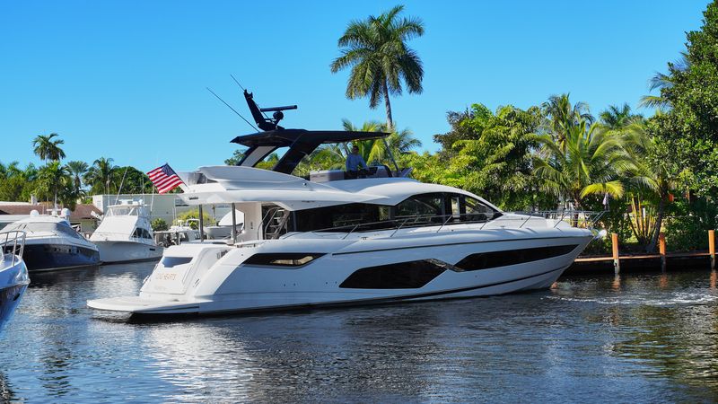 68' 2021 Sunseeker Manhattan