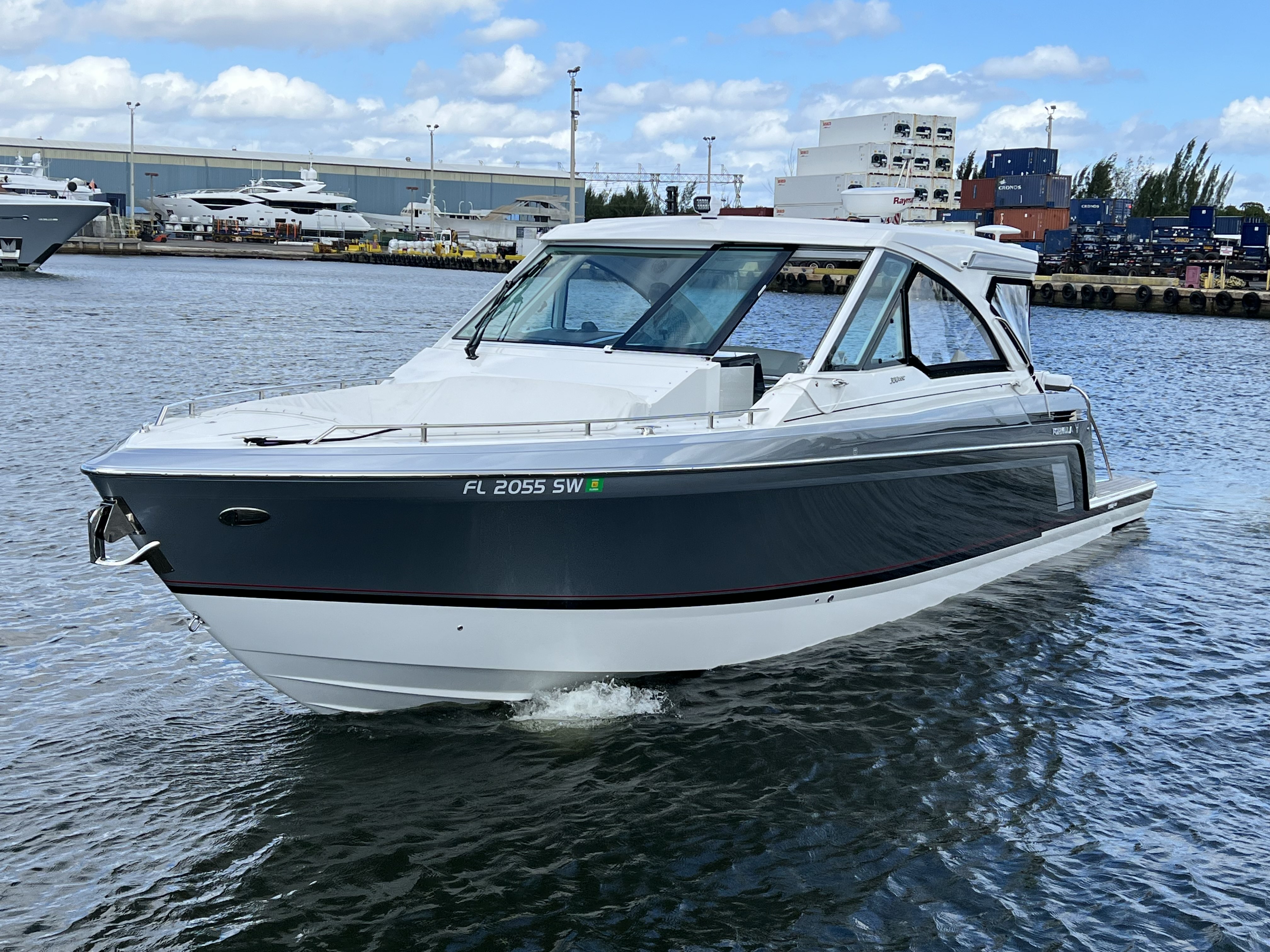 38' 2021 Formula 380 Super Sport Crossover OB