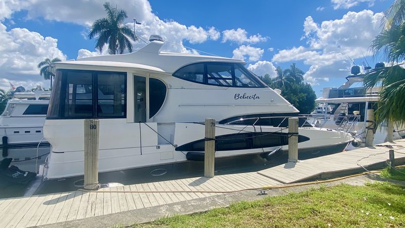 50' 2000 Carver 506 Motor Yacht