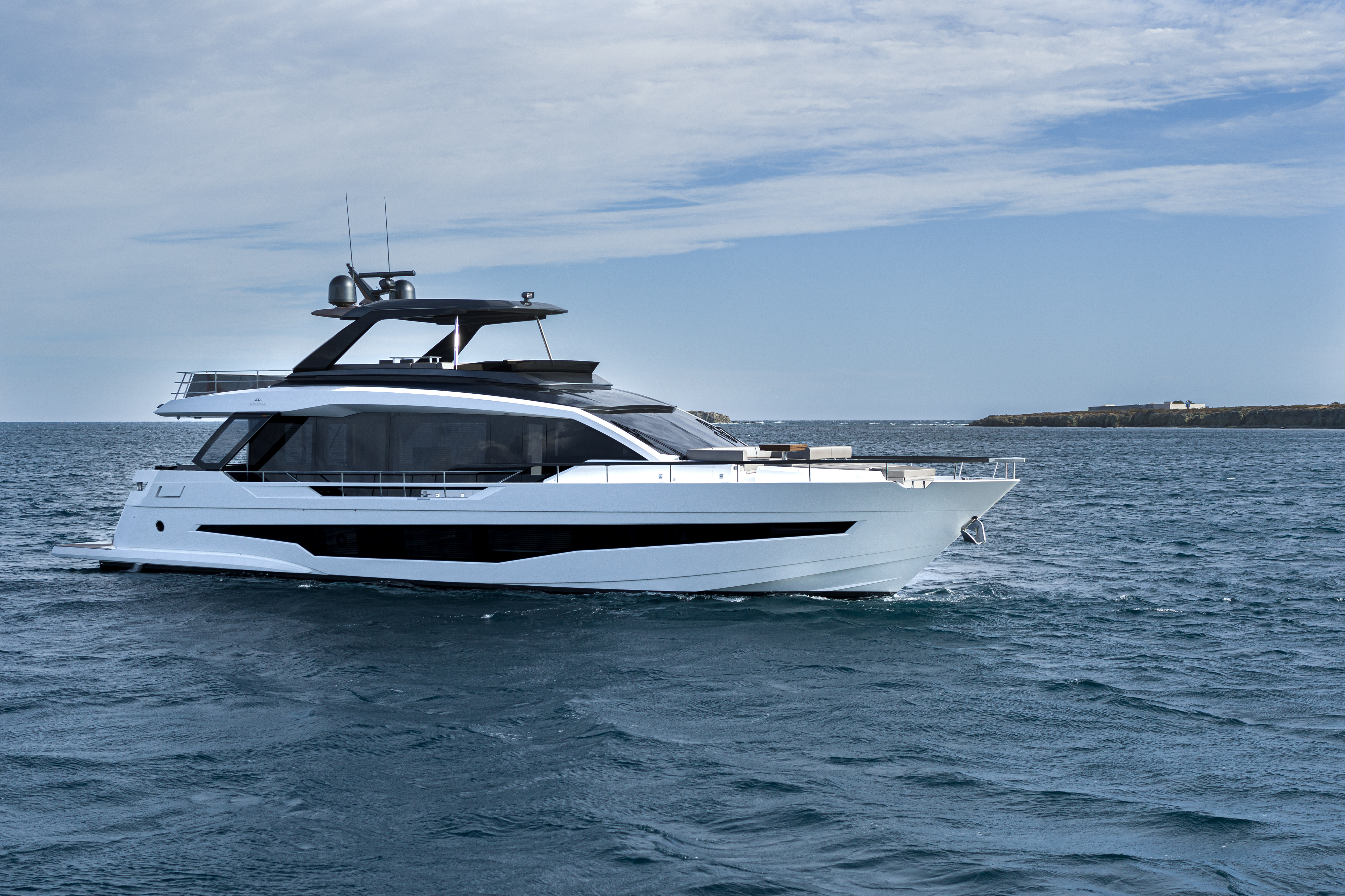 82' 2021 Astondoa AS8 Flybridge