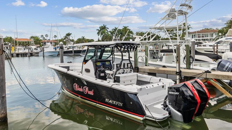 27' 2022 Blackfin 272 CC