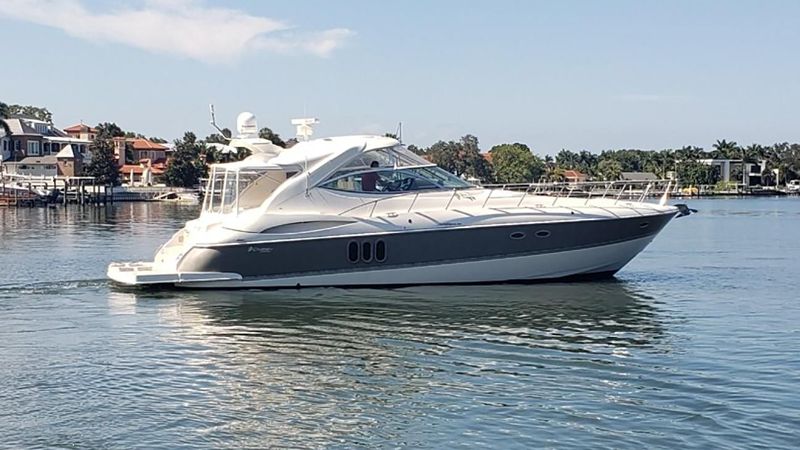 52' 2007 Cruisers Yachts 520 Express