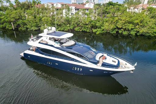 Luxury on the Waves: Explore the 86’ 2009 Sunseeker Yacht The Cabana