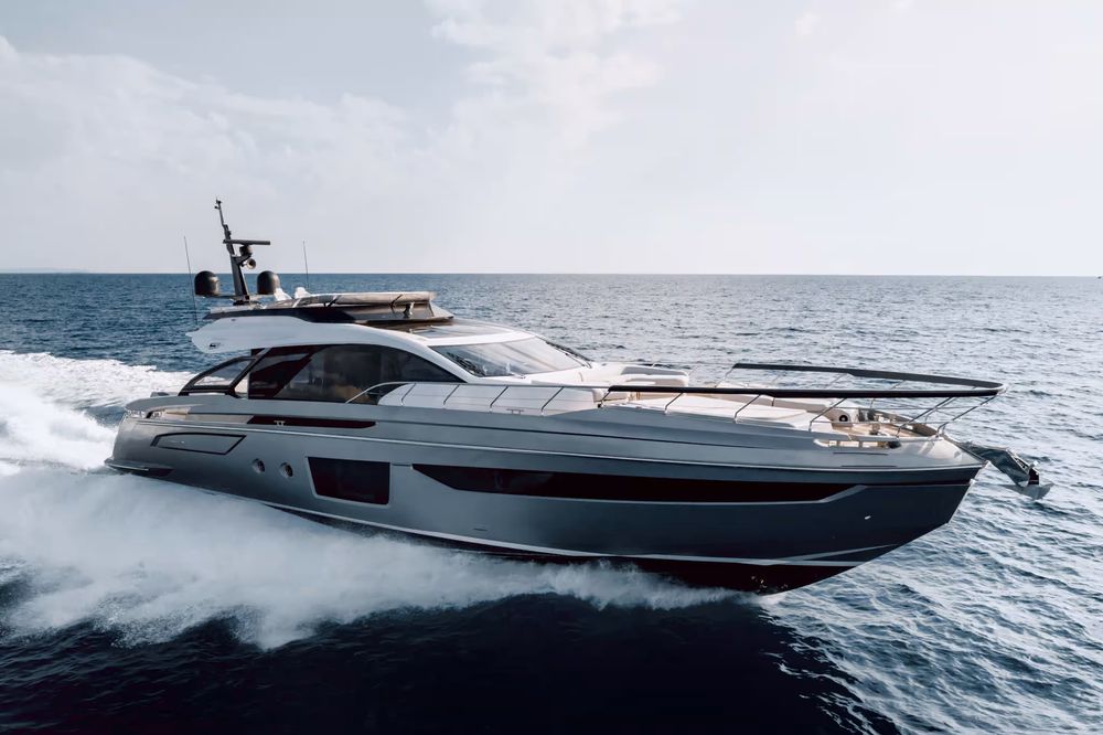 Azimut 80' – Iconic Italian Design