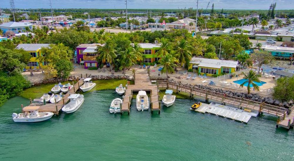 Dock & Dine: Castaway Waterfront Restaurant & Sushi Bar Marathon, FL