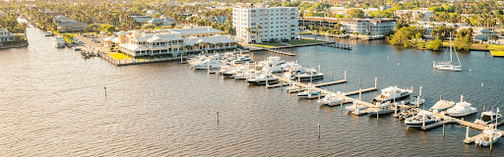 Dock & Dine: Naples Yacht Club Naples, FL