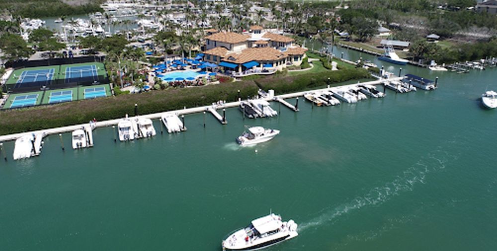 Dock & Dine: Pelican Isle Yacht Club Naples, FL