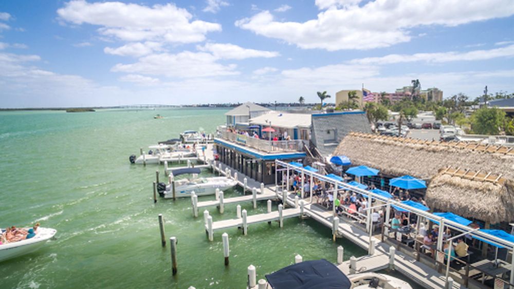Dock & Dine: Snook Inn, Marco Island, FL