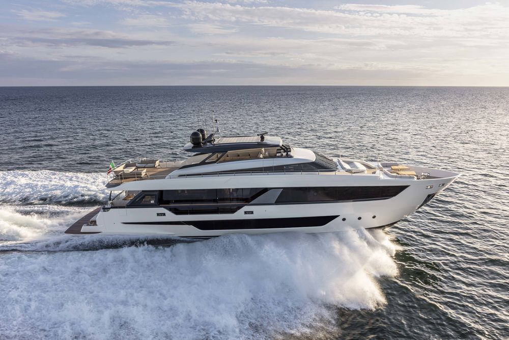 Ferretti 100'- Crafted for the Confident