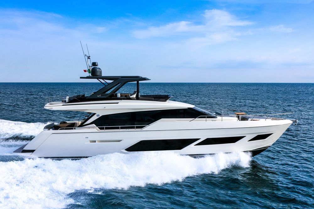 Ferretti 72'- Command the Coastline