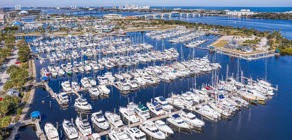 Dock & Dine: Halifax Harbor Marina Daytona Beach, FL