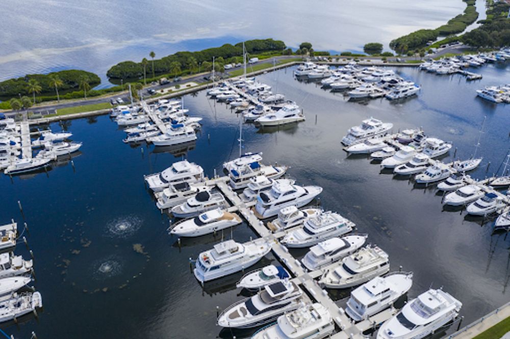 Dock & Dine: Longboat Key Club Moorings Longboat Key, FL