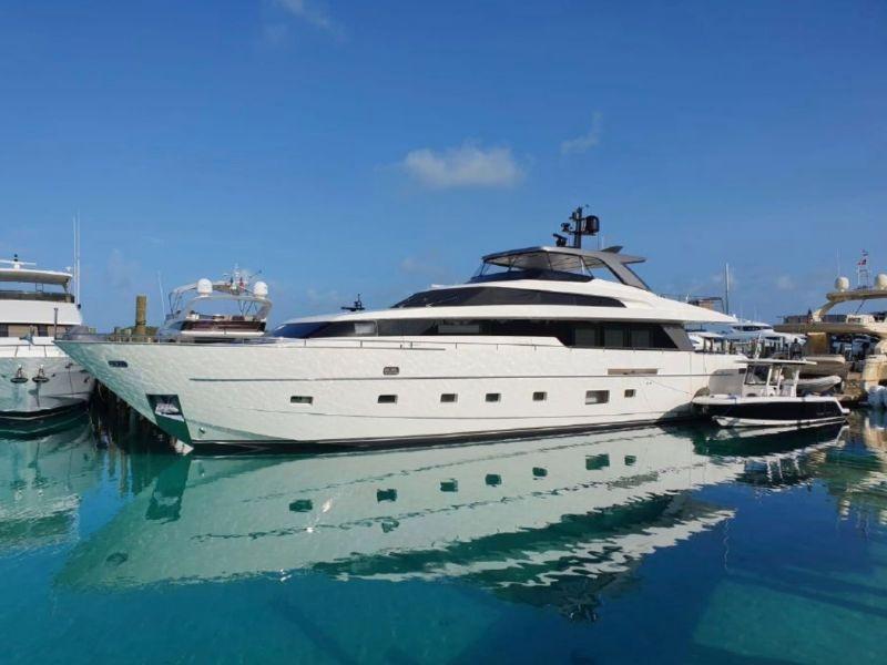 The Sanlorenzo 94’- Your Passport to the Sea