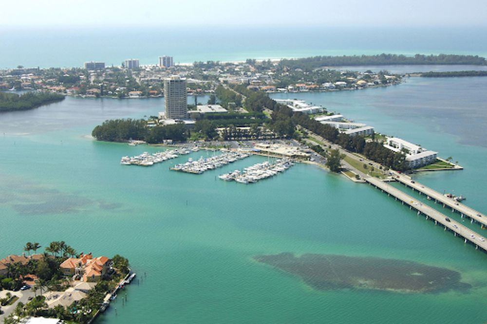 Dock & Dine: Sarasota Yacht Club Sarasota, FL