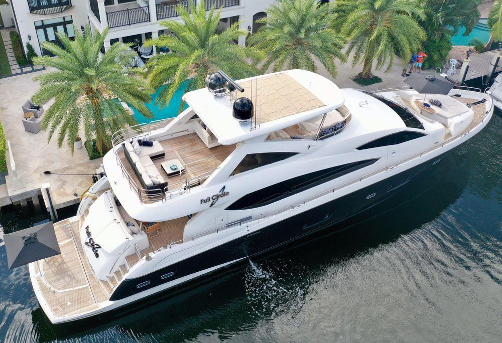 The Sunseeker 88’- Sleek, Spacious, Stunning